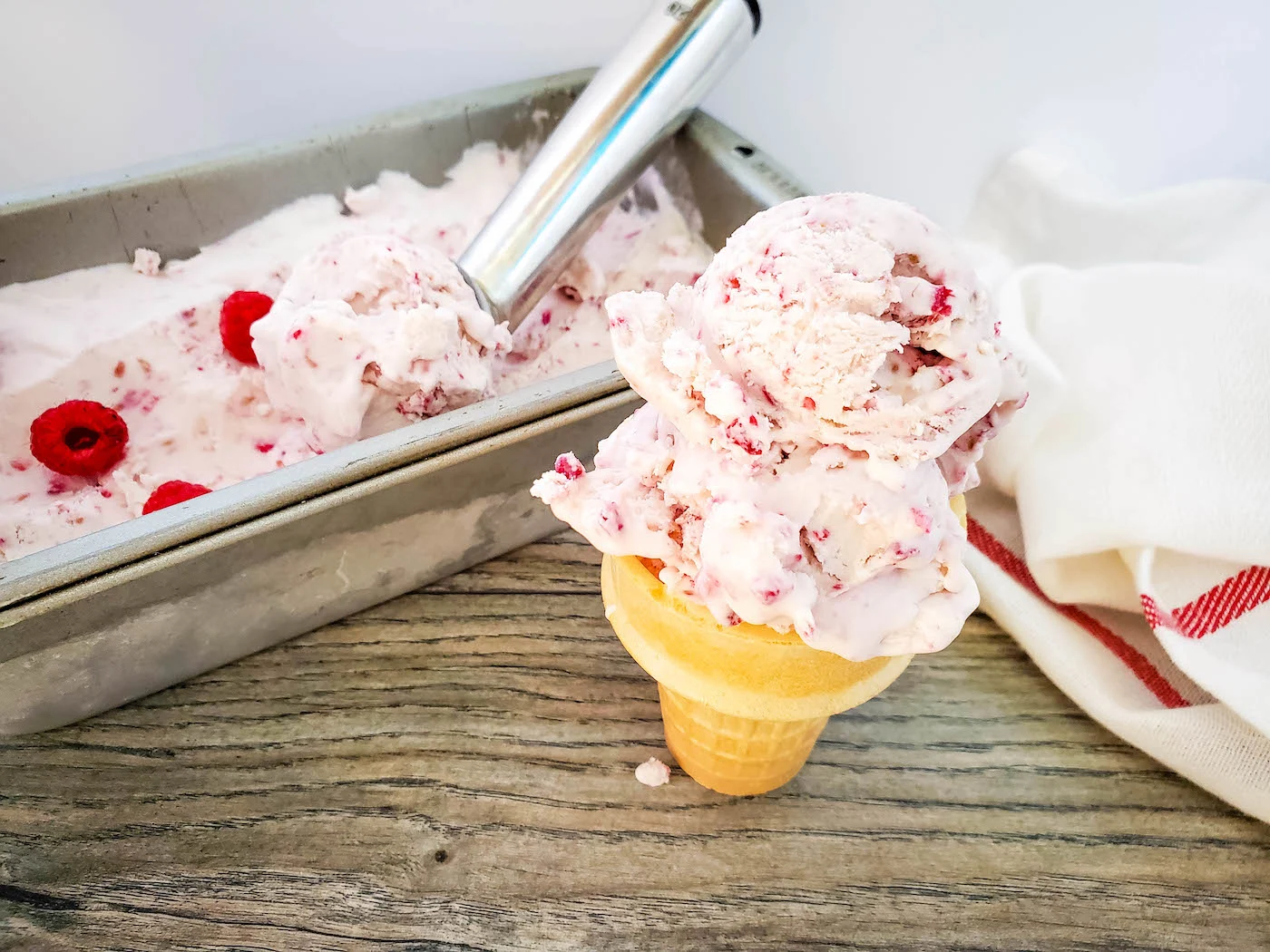 raspberry ice cream with condensed milk
