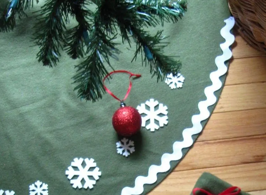 fleece blanket tree skirt