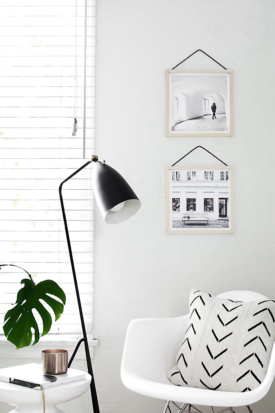 DIY Hanging frames using magnets