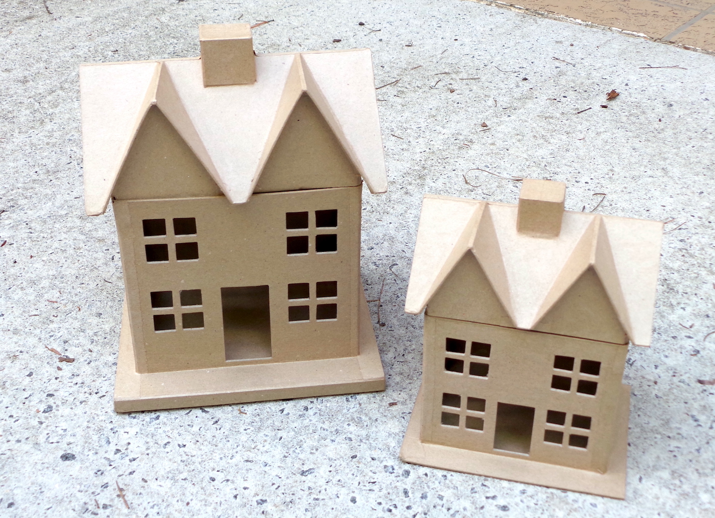 Paper-mache-houses-before-painting