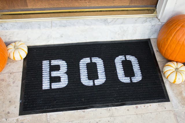 DIY boo doormat for Halloween