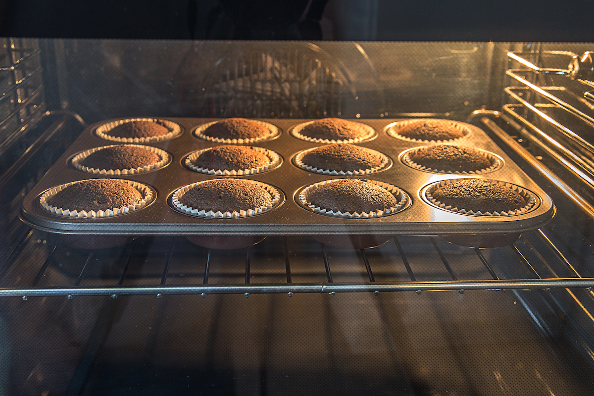 Cupcakes-baking-in-the-oven