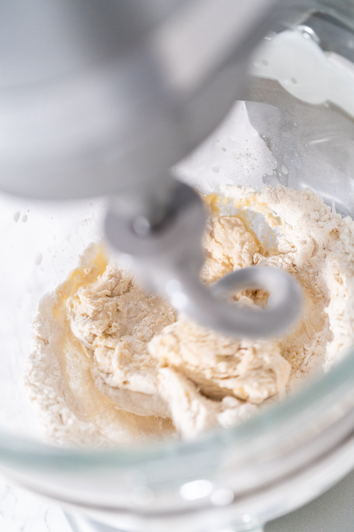 Mixing-dough-with-a-dough-hook