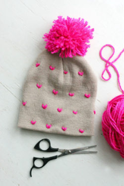 how to make a pom pom for a hat