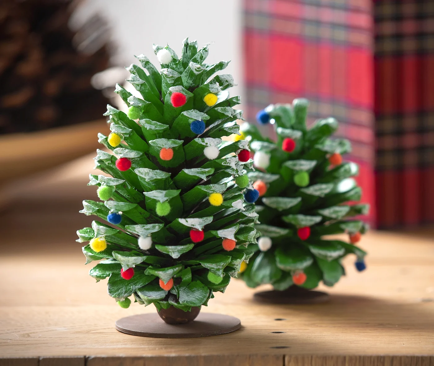 Easy Pine Cone Christmas Tree Craft for Toddlers and Preschoolers