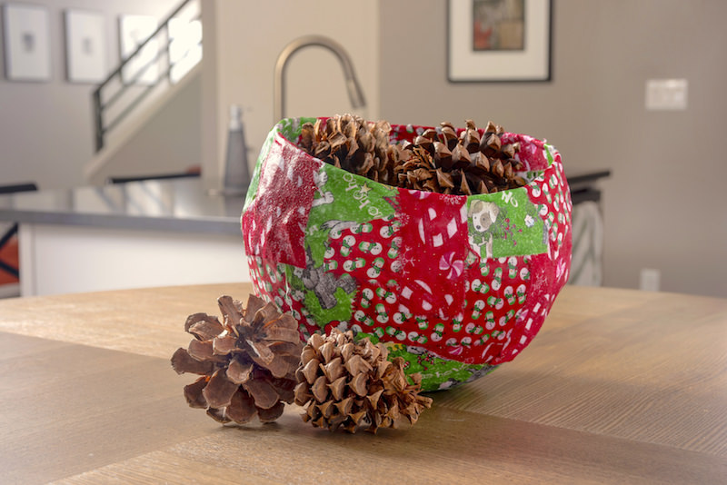 DIY Christmas bowl using fabric and newspaper