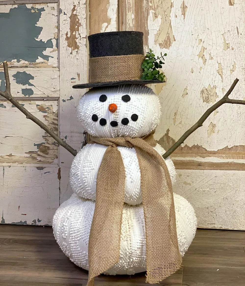 DIY Fabric Snowman