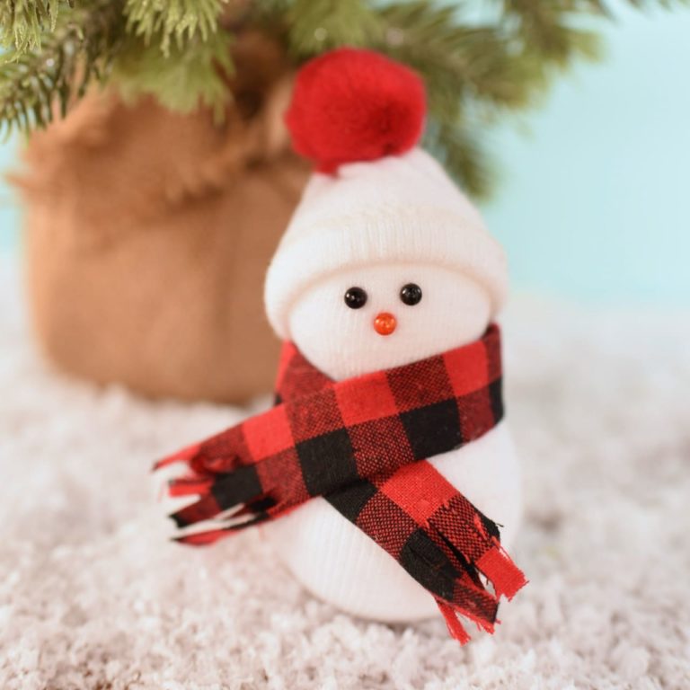 Five Minute DIY Snowman Ornaments