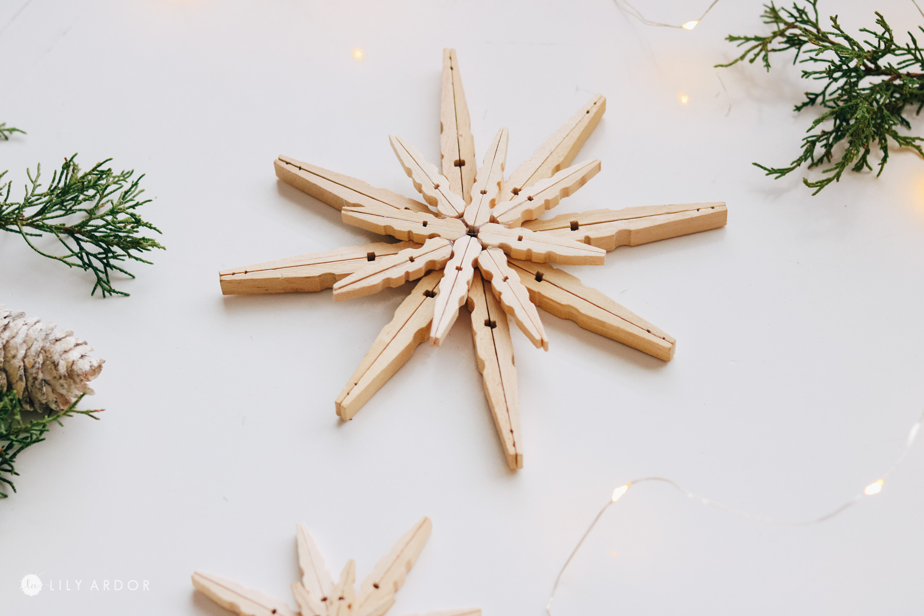 DIY Wood Stars From Clothespins