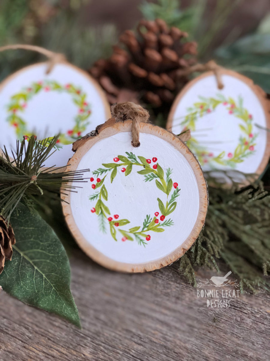 Wood Slice Ornament Ideas for Your Tree - DIY Candy