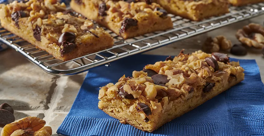 Chewy chocolate chip nut bars from Jiffy