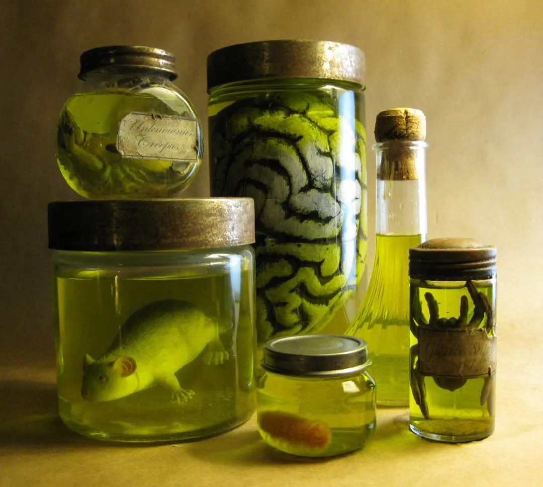 diy specimen jars for Halloween