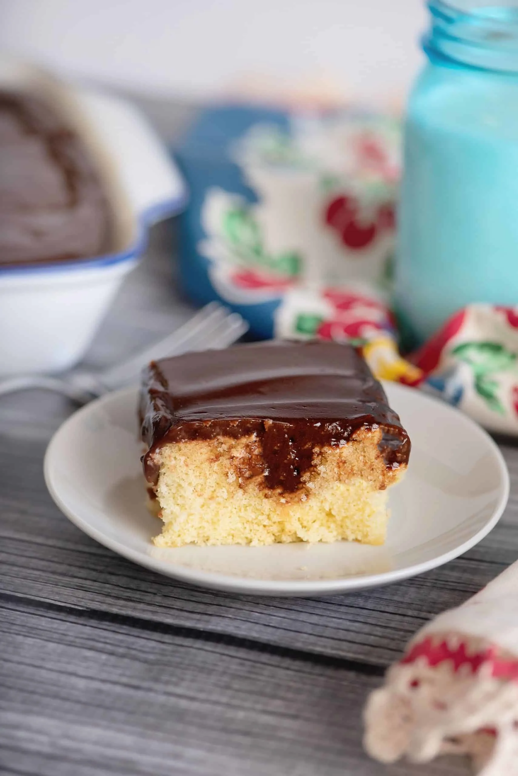 Jell-O pudding poke cake recipe