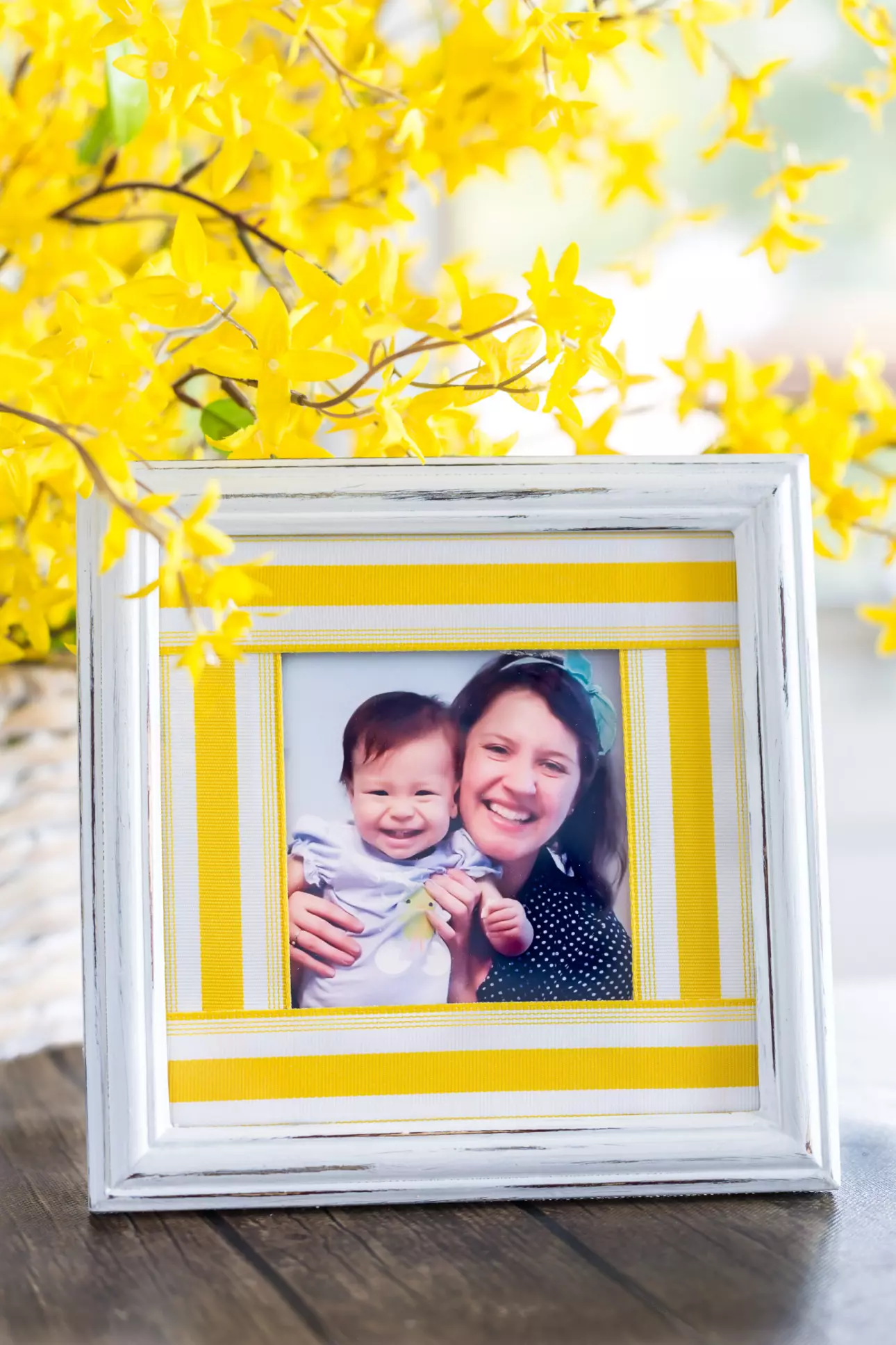 creative use for ribbon: picture frame mat