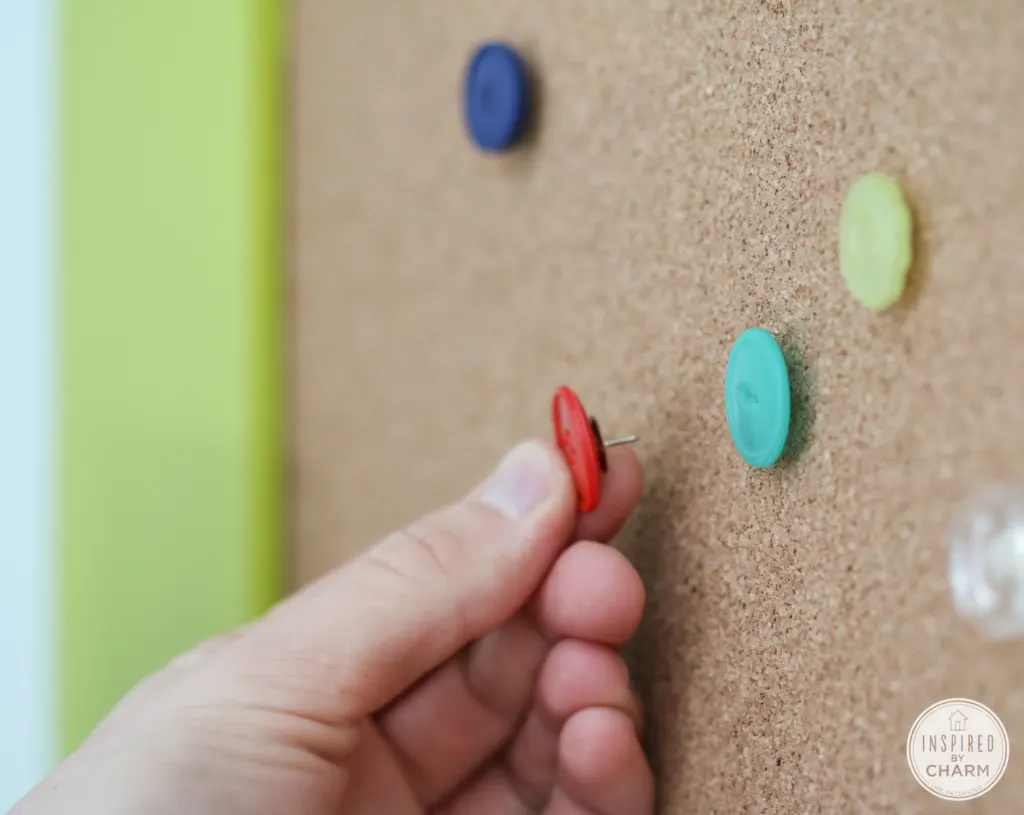 diy button thumbtacks