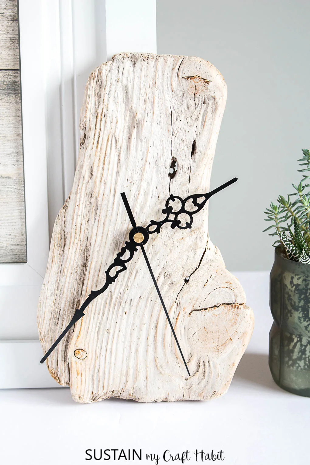 how to make a clock with driftwood