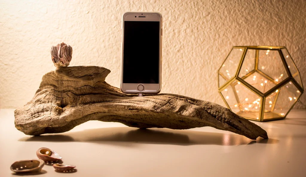 how to make a phone charger using driftwood