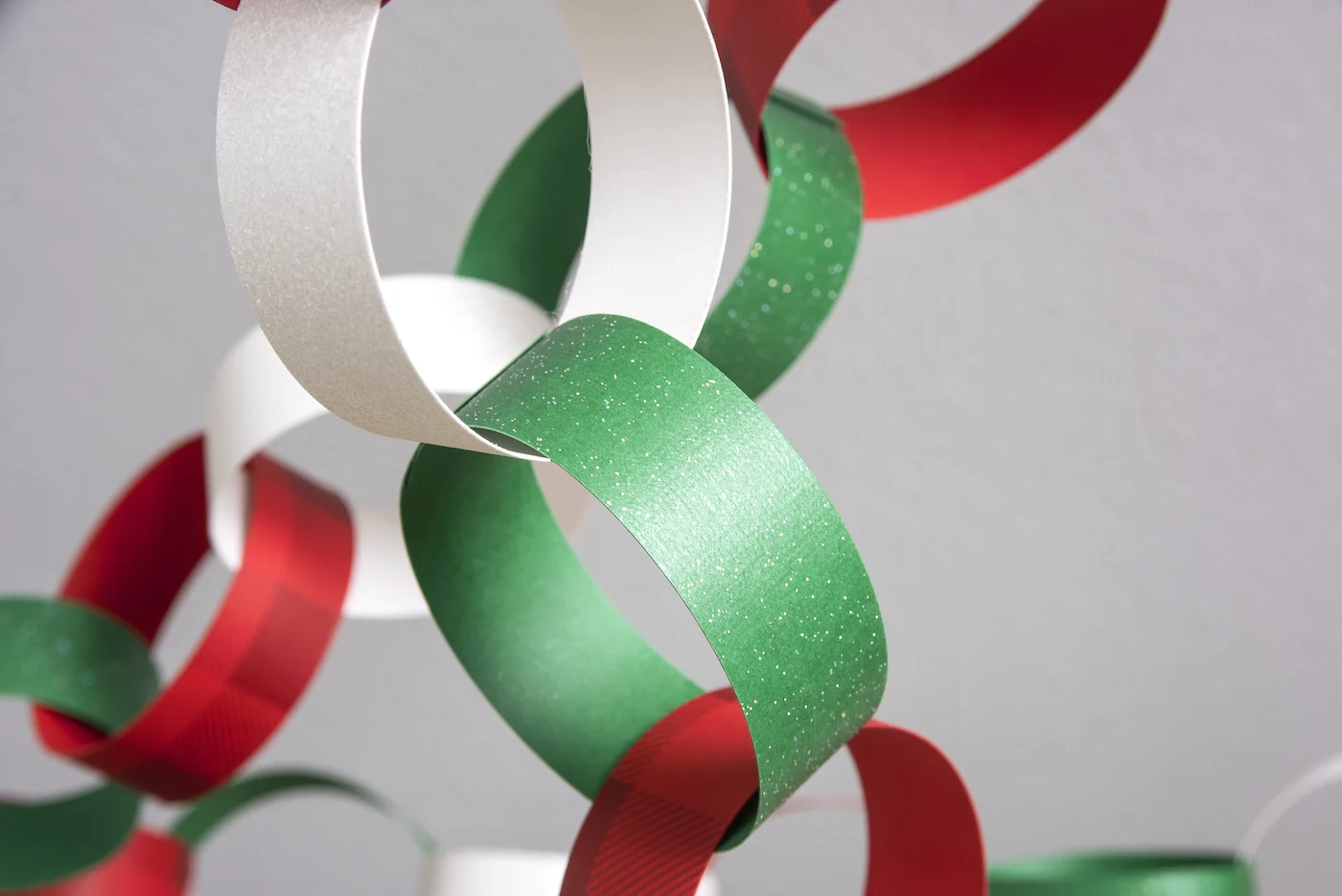 paper chain christmas decorations