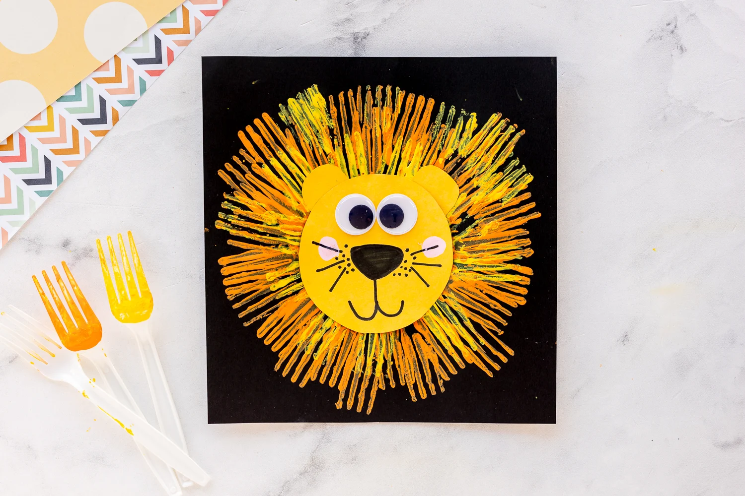 fork painted lion art craft for kids