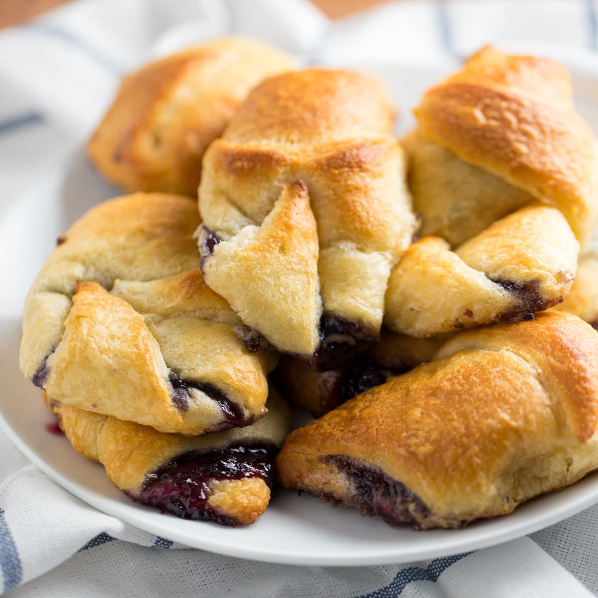 peanut butter and jelly rolls