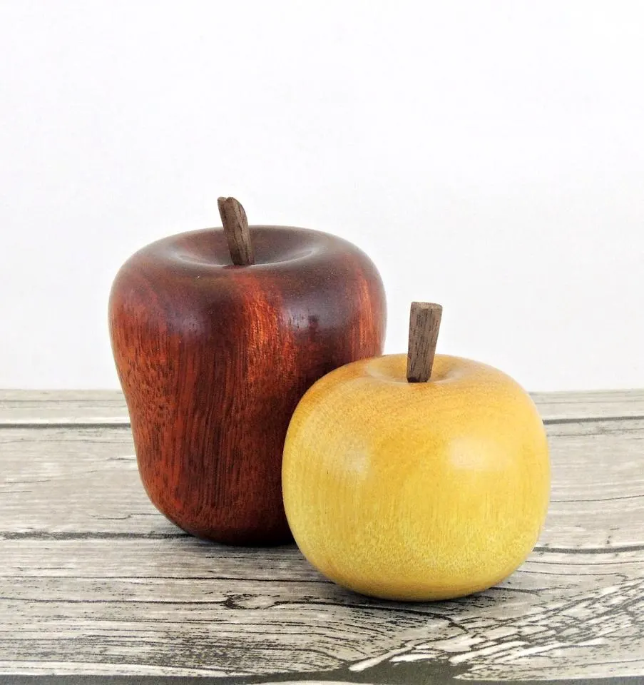 diy wood apples using a lathe