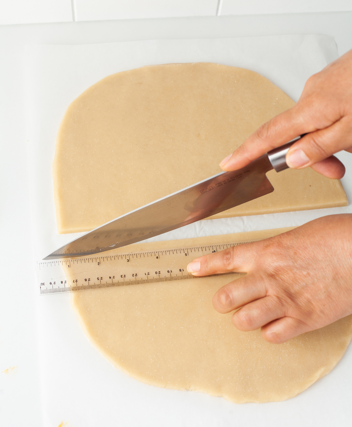Cut the dough lattice using a knife and ruler