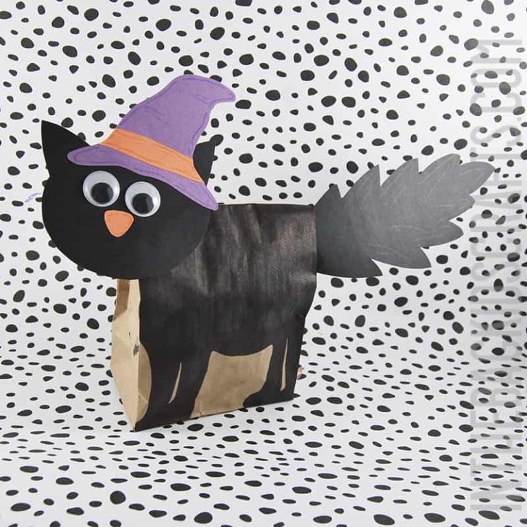 Black Cat Halloween Craft (with FREE Template)