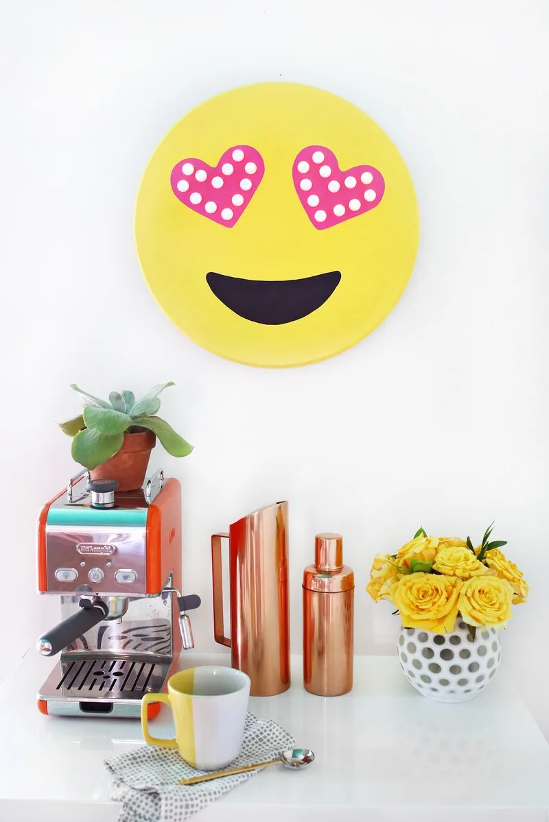 diy emoji marquee