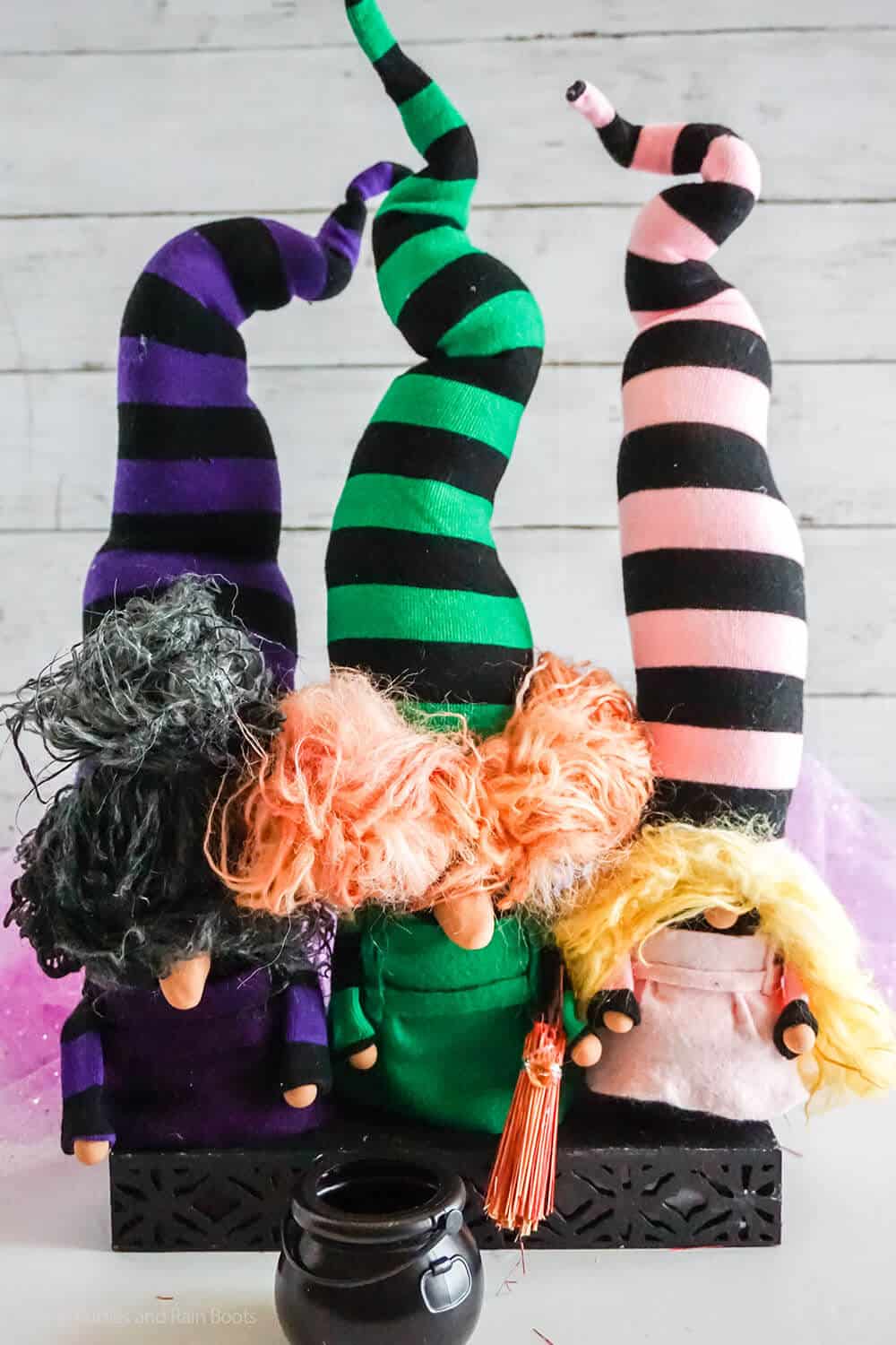 easy hocus pocus sanderson sisters gnomes using socks