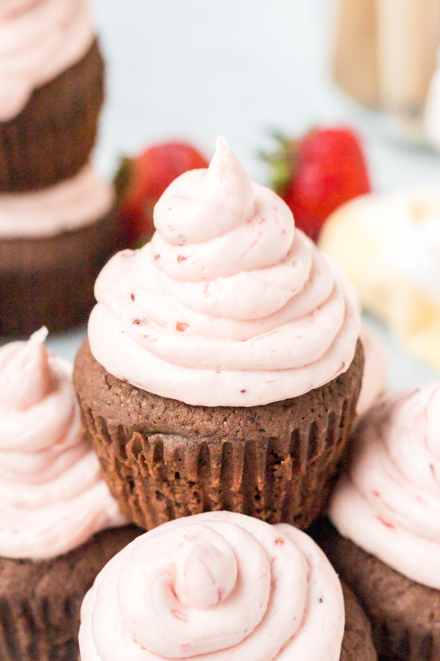 nutella cupcakes with strawberry frosting