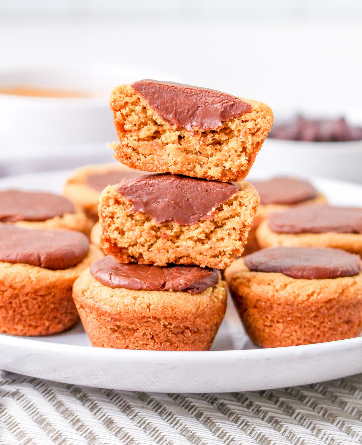 peanut butter cookie cups with fudge