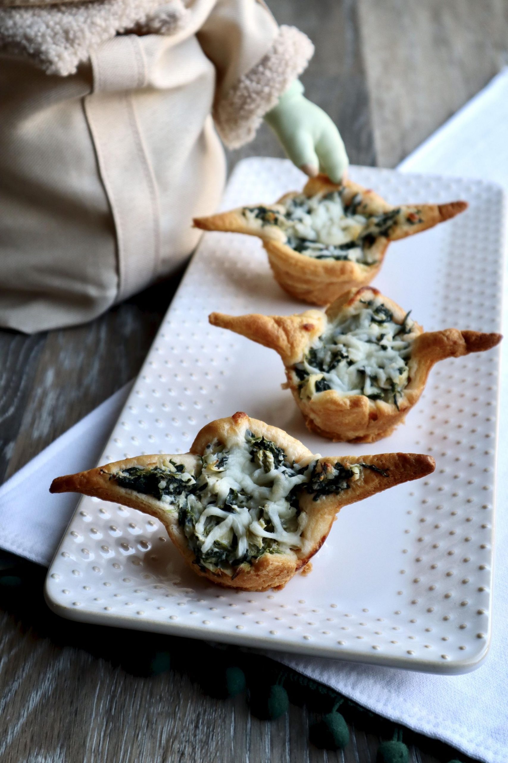 Baby Yoda Spinach and Artichoke Bites Recipe