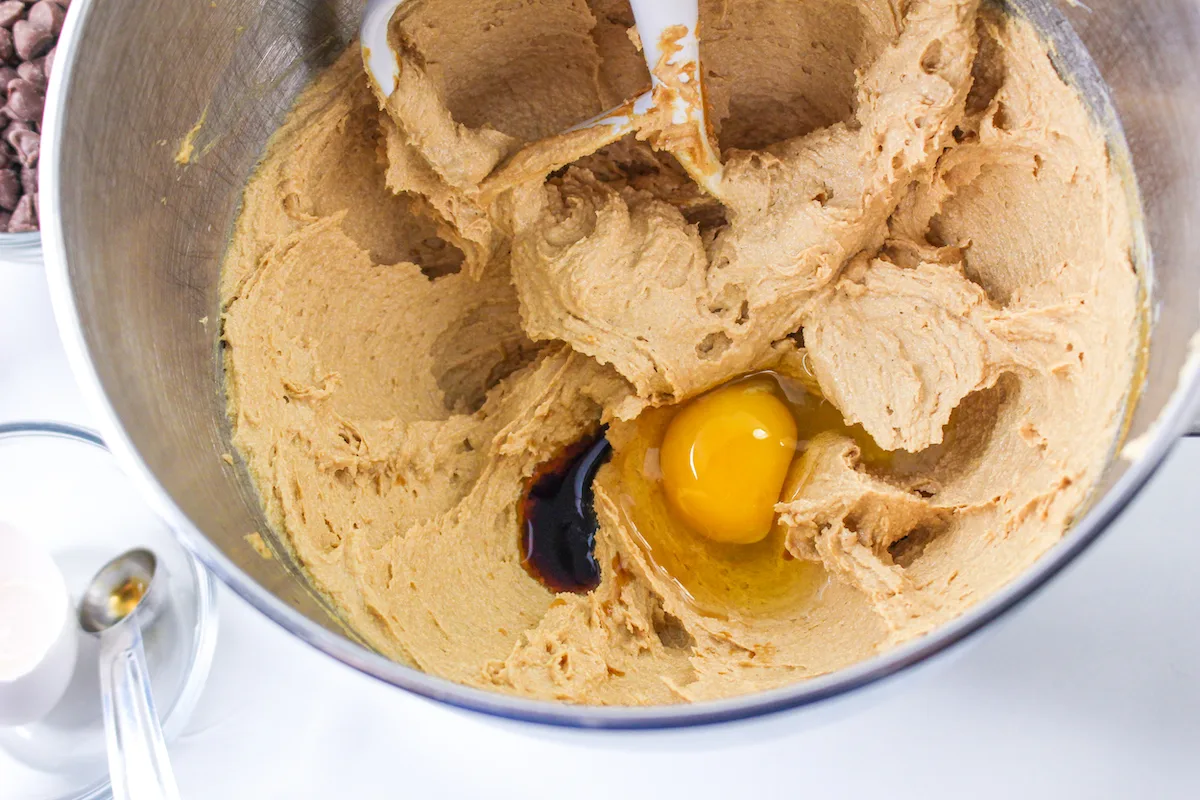 Egg and vanilla added to peanut butter mixture