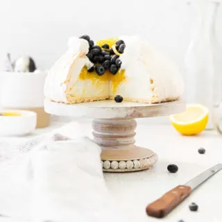 pavlova with lemon curd and berries