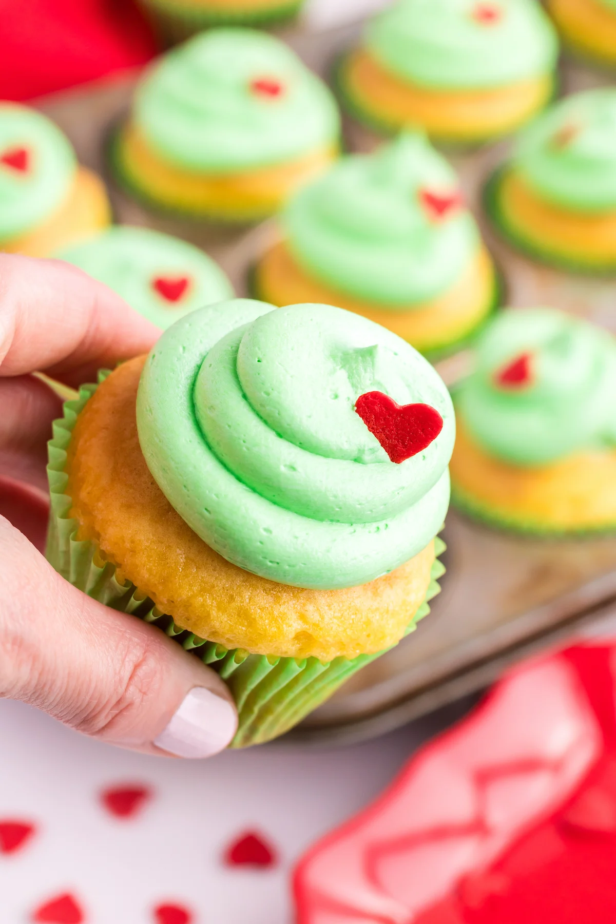 the grinch cupcakes