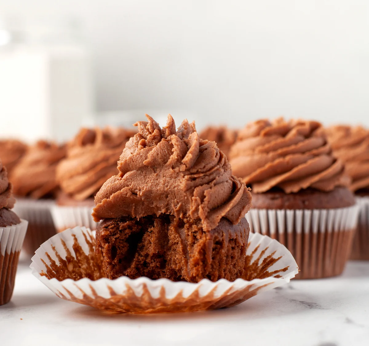 chocolate cupcakes and icing