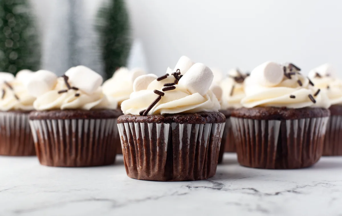 hot cocoa cupcakes