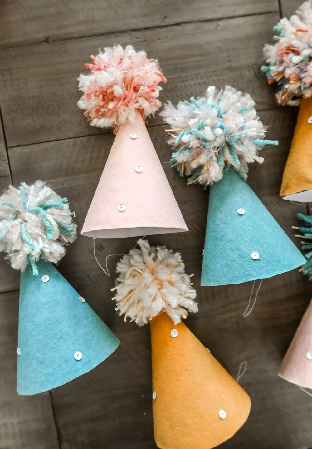 how-to-make-the-ultimate-pom-pom-party-hat-3