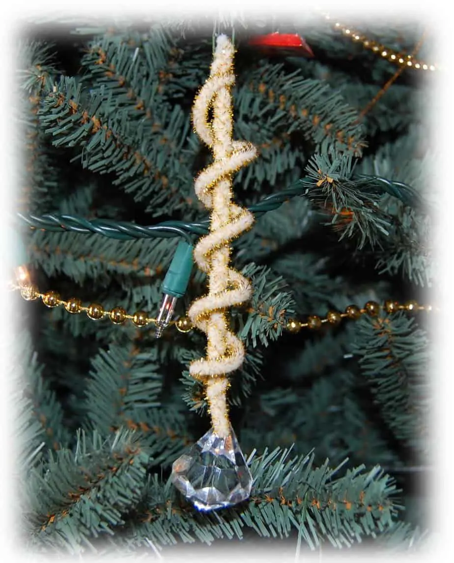 pipecleaner icicle ornament