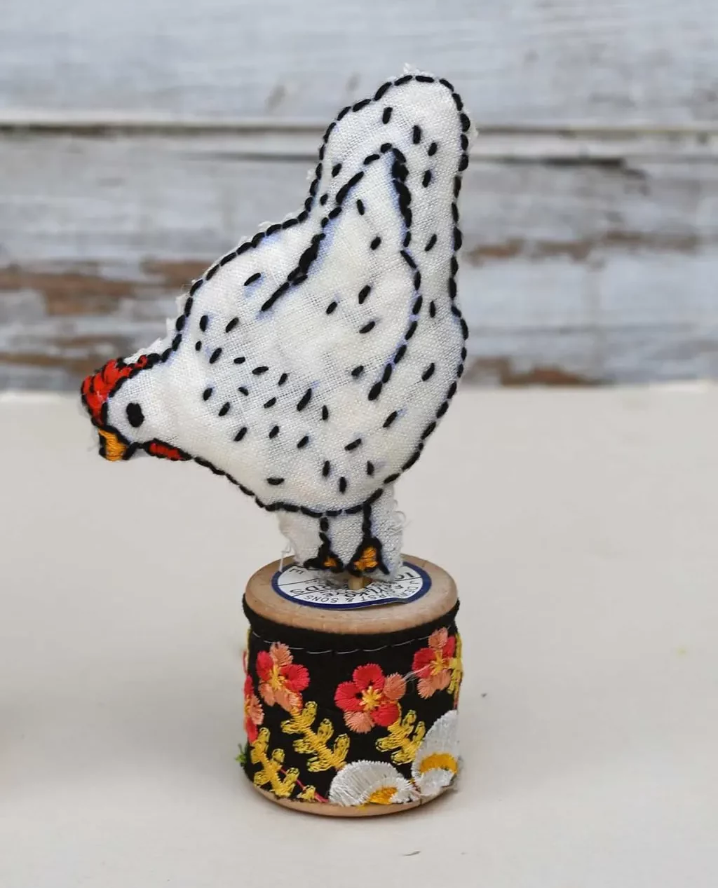 embroidered hen craft