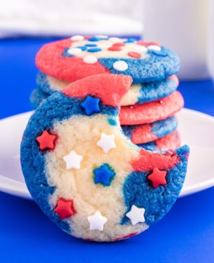 4th of July Sugar Cookies with Sprinkles - DIY Candy