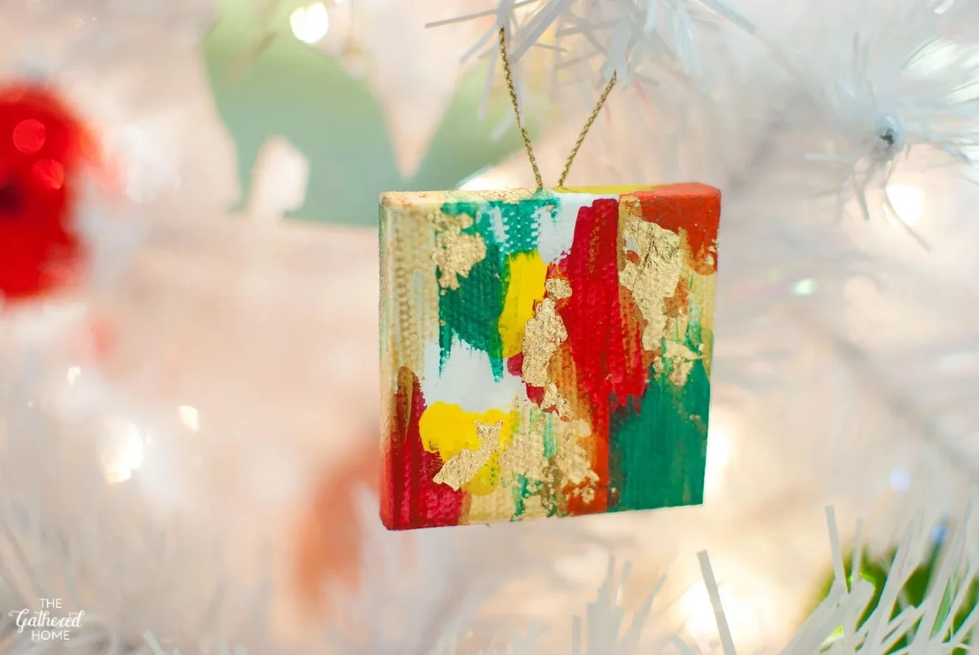 DIY-miniature-abstract-painting-canvas-ornaments-on-christmas-tree