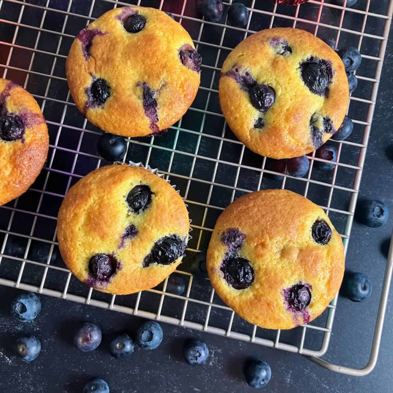 Cake Mix Blueberry Muffins (Blueberry Muffin Recipe with Cake Mix)