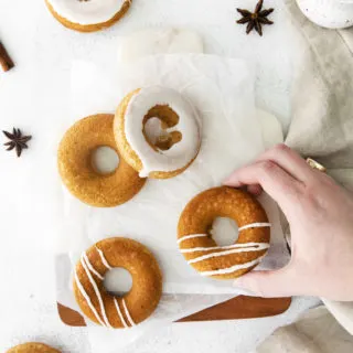 Delicious-baked-maple-chai-donuts