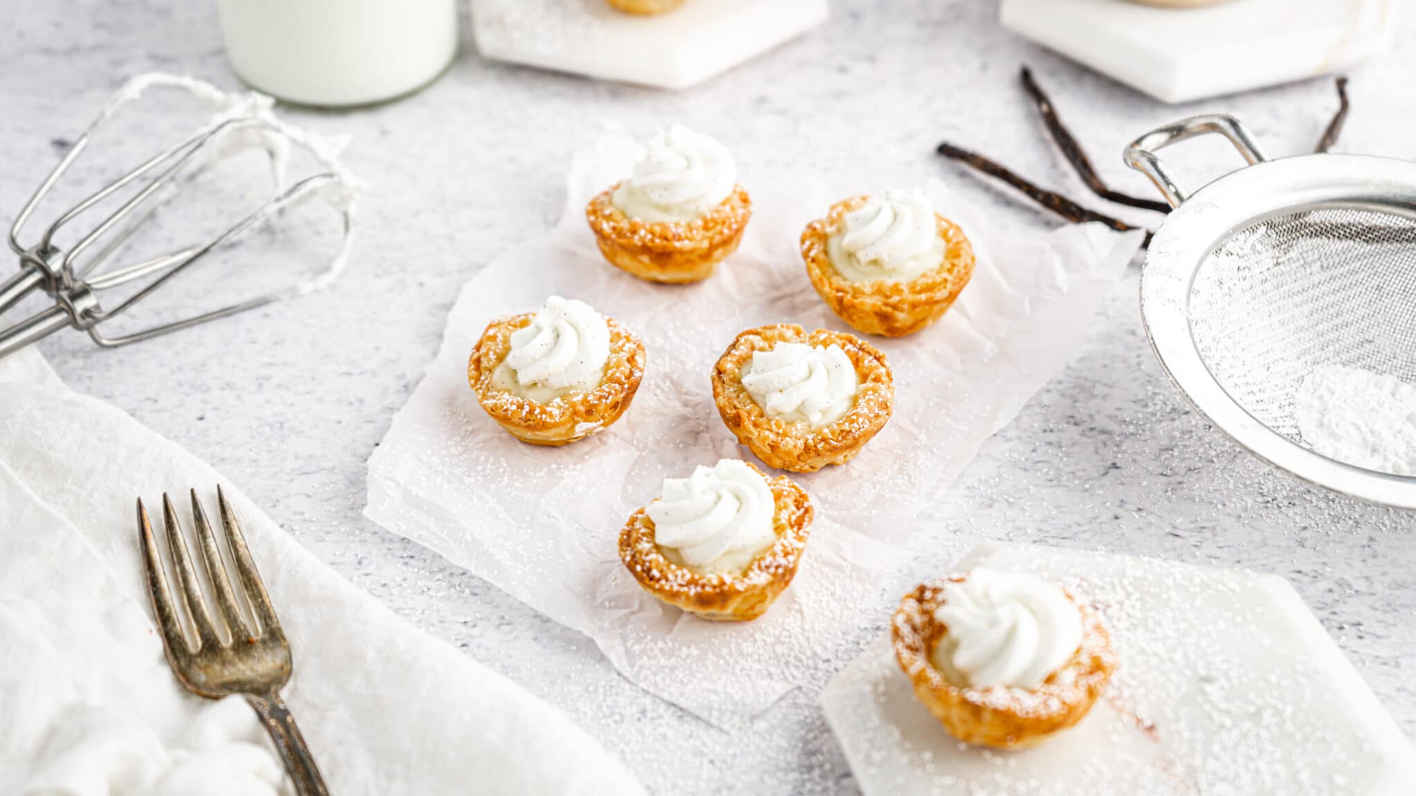 Mini Vanilla Cream Pies