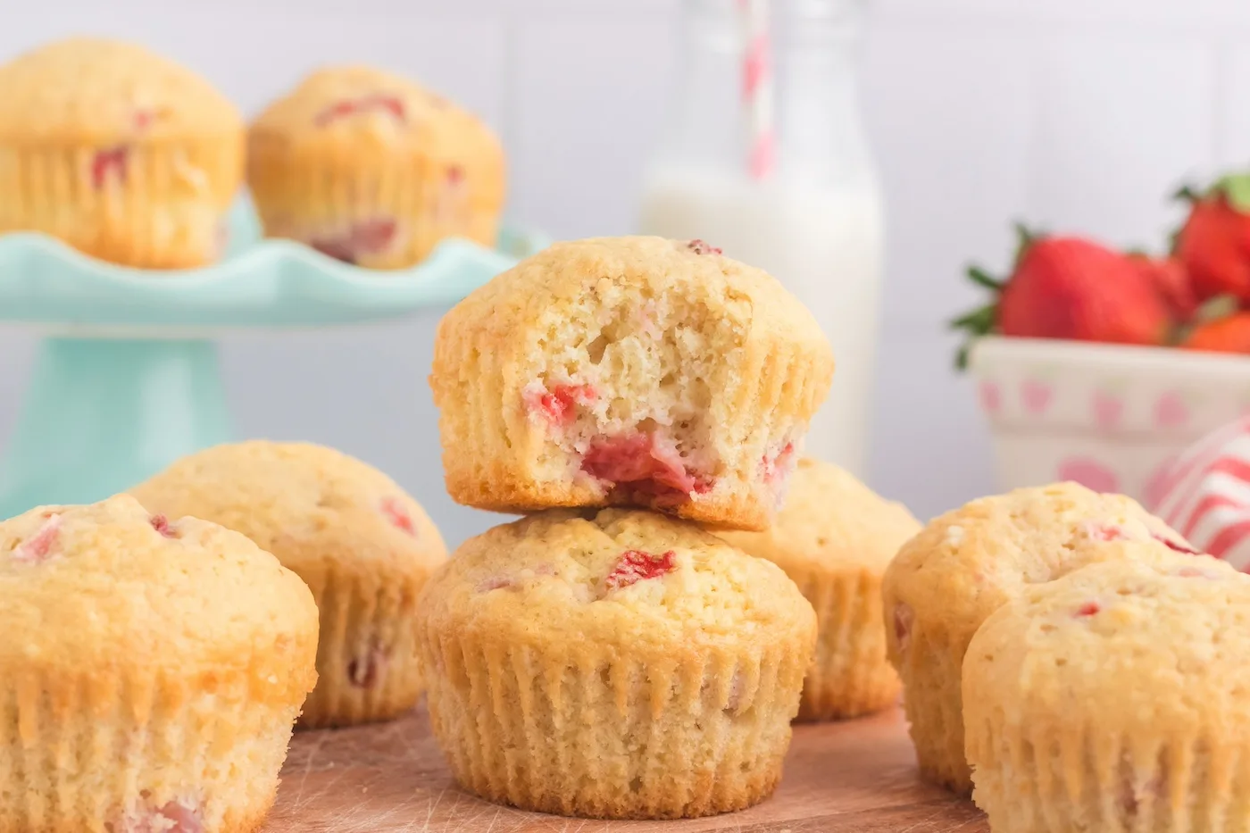 easy recipe for strawberry muffins