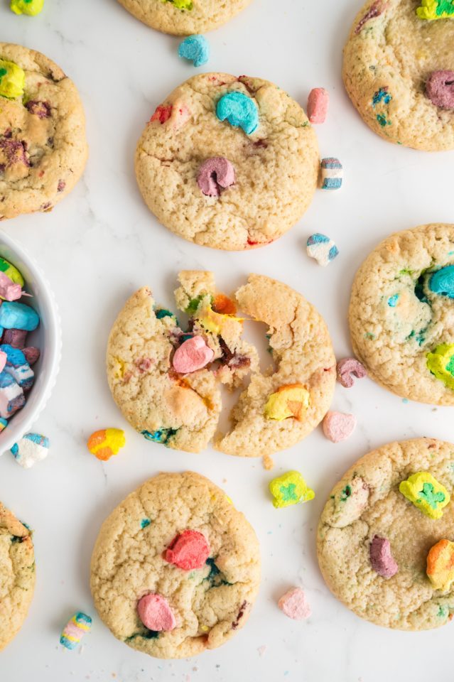 Lucky Charms Cookies for St. Patrick's Day - DIY Candy