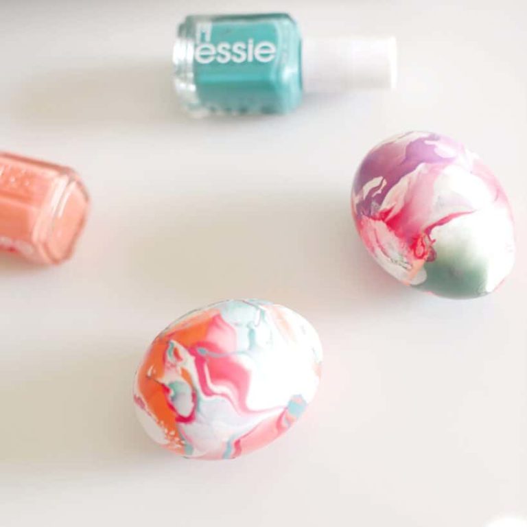 nail polish easter egg painting