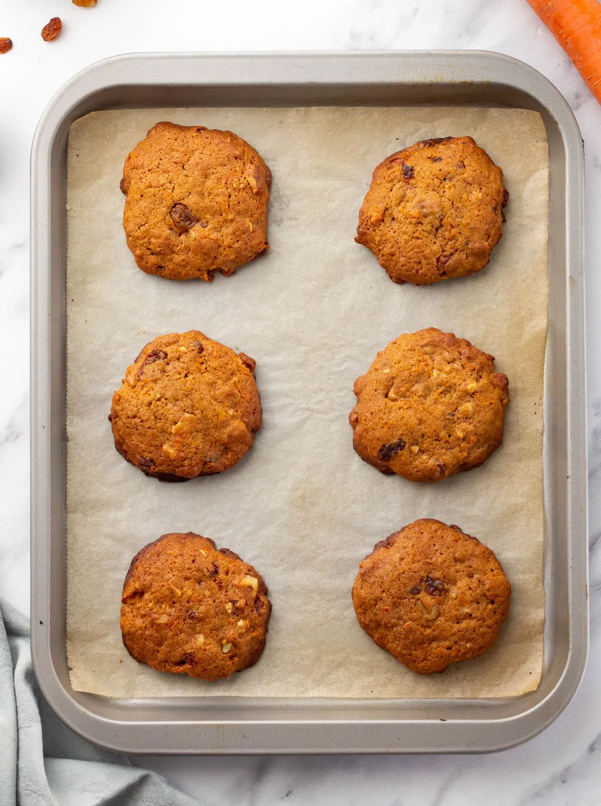 Baked carrot cookies