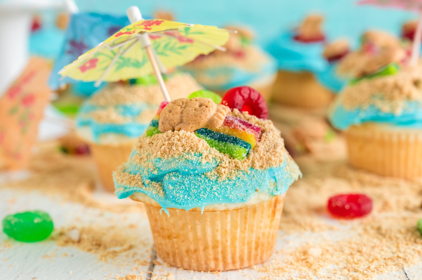 cupcakes with beach theme